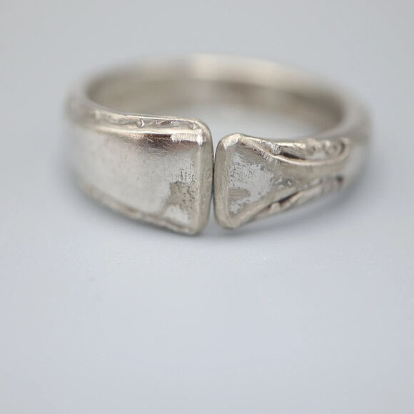 Exquisite Silver Vine Spoon Ring Size 11.5 Vintage Stainless Steel Polished - Picture 6 of 11